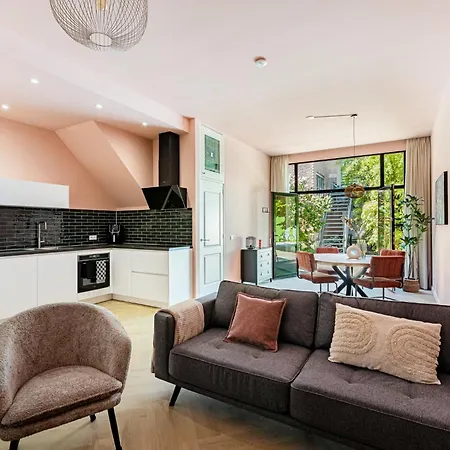 Stylish Next To The Amstel River- Unit F Amsterdam