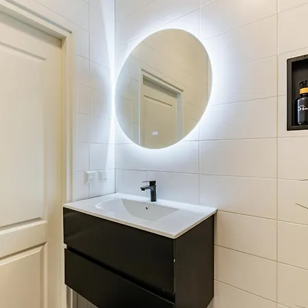 Stylish Next To The Amstel River- Unit F * Amsterdam